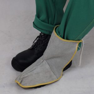 محافظ پا چرمی